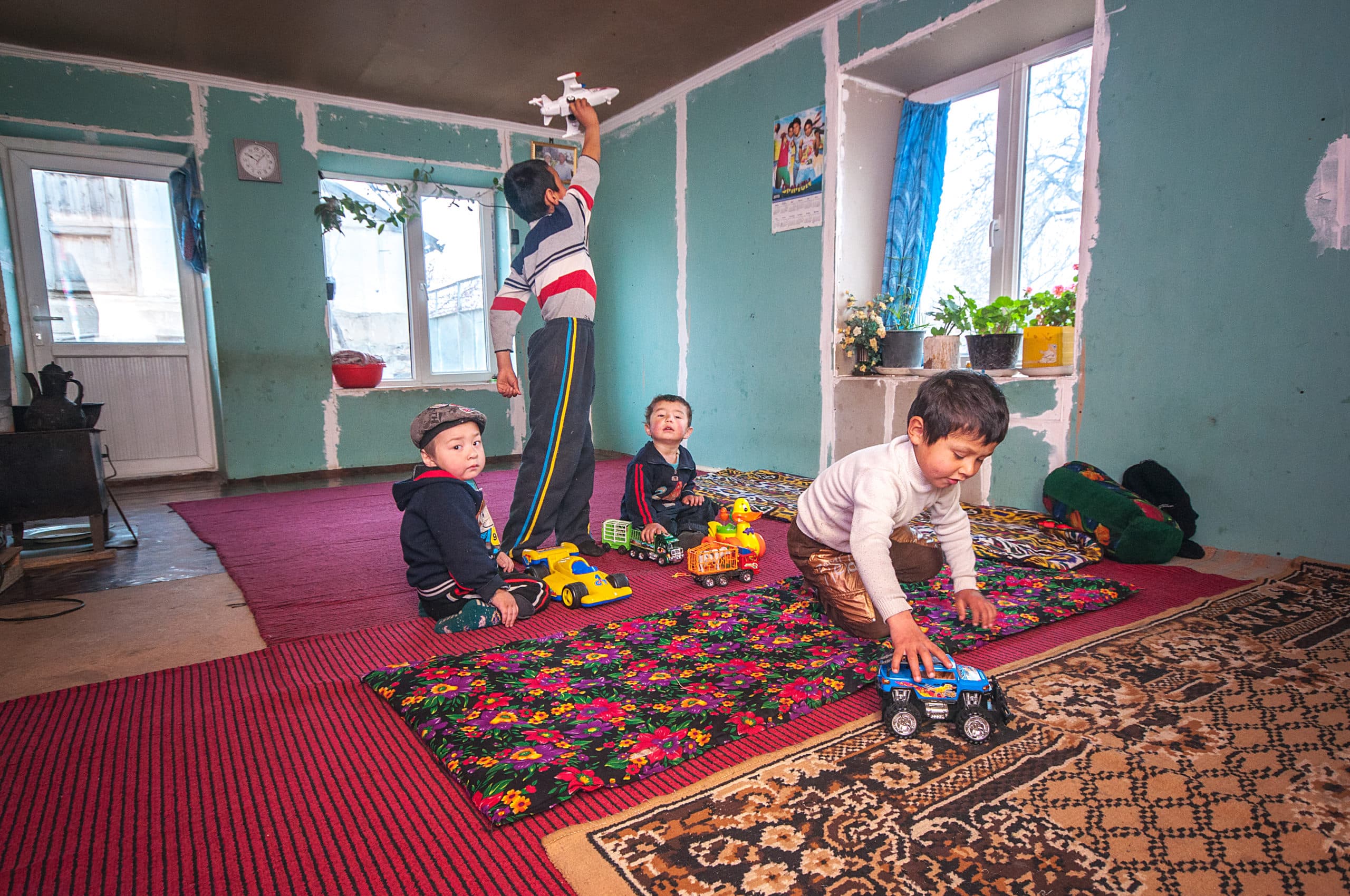 Grâce au soutien de la Fondation Abbé Pierre, le Geres a aidé 94 foyers tadjiks à sortir de la précarité énergétique