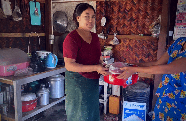 Utilisatrice birmane cuisson électrique cambodge