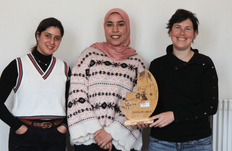 Noura avec chaymae Belatmane et Virginie Guy du Geres