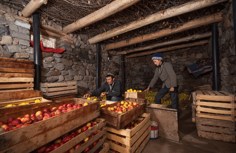 Cellier bioclimatique au Tadjikistan Geres