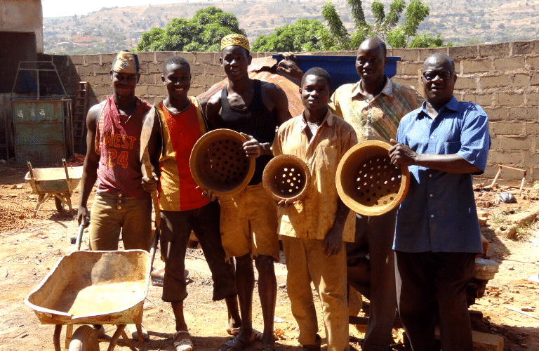 Les foyers de cuisson améliorés réalisés au Mali avec le Geres