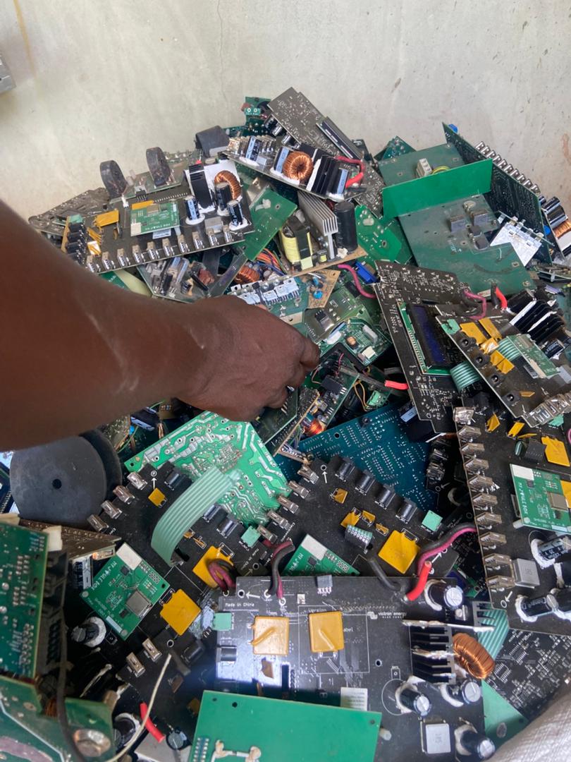 Reduce, reuse, recycle – créer des conditions favorables à la gestion des déchets solaires